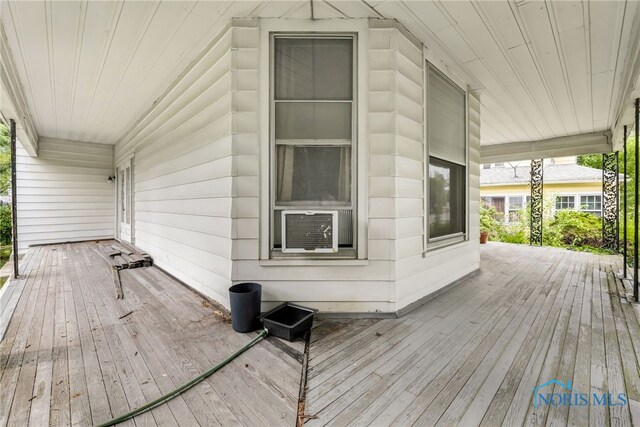 2008 N Main St, Findlay, OH 45840 - view of wooden deck