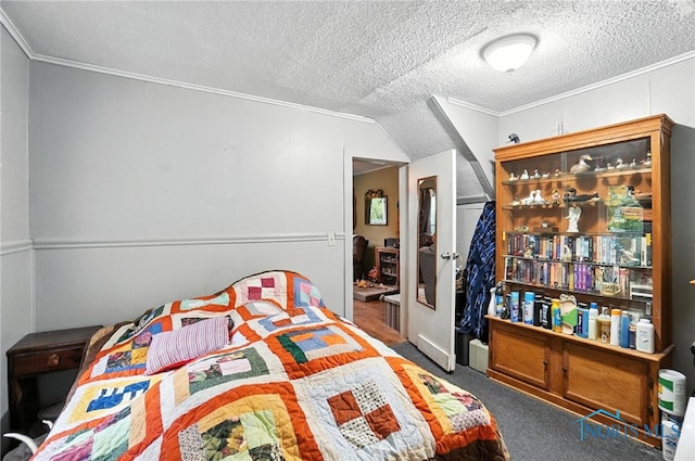 5660 Rd 180, Antwerp, OH 45813 - carpeted bedroom featuring ornamental molding and a textured ceiling