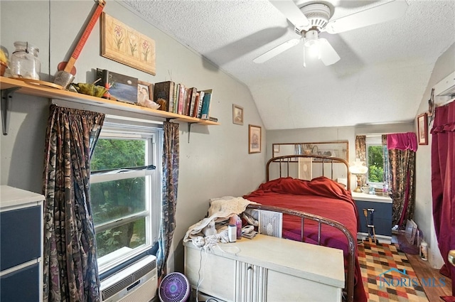 5660 Rd 180, Antwerp, OH 45813 - bedroom featuring a textured ceiling, lofted ceiling, and a ceiling fan