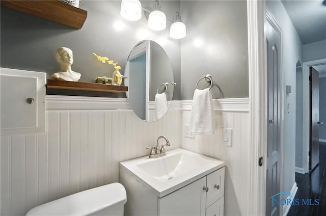 1447 Craigwood Rd, Toledo, OH 43612 - bathroom featuring wainscoting and vanity