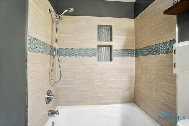 1447 Craigwood Rd, Toledo, OH 43612 - bathroom with washtub / shower combination