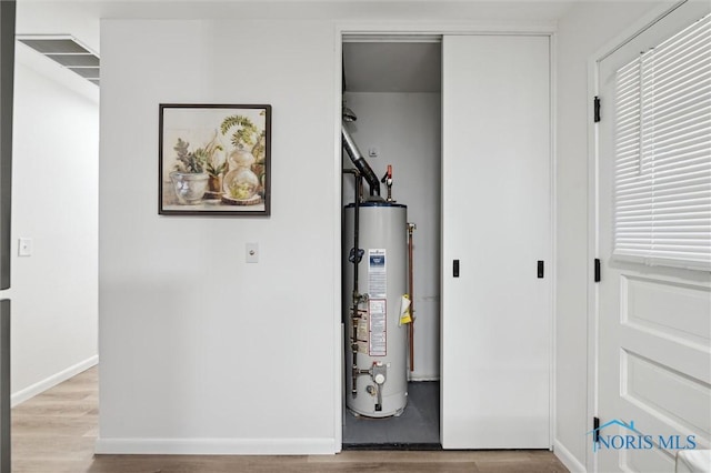 3129 Elmview Dr, Toledo, OH 43613 - utilities featuring gas water heater