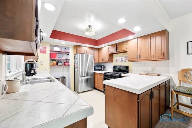 229 Hawthorn Dr, Archbold, OH 43502 - kitchen featuring appliances with stainless steel finishes, a peninsula, ornamental molding, recessed lighting, and tile countertops