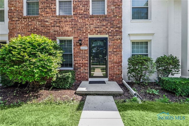 6627 Garden Rd Unit 6627, Maumee, OH 43537 - entrance to property with brick siding