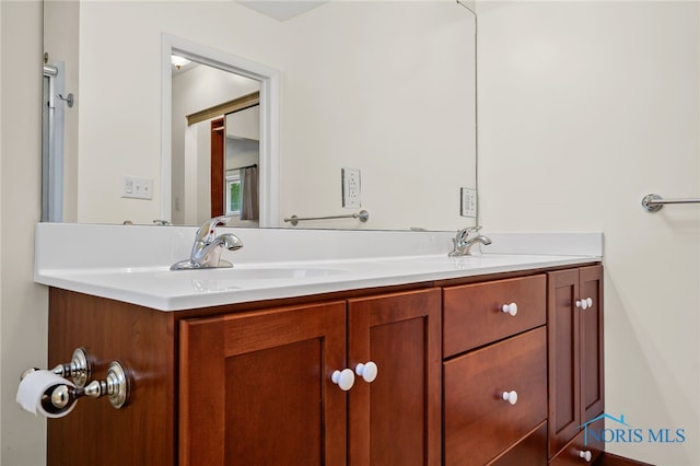 621 Bittersweet Dr, Findlay, OH 45840 - bathroom featuring double vanity