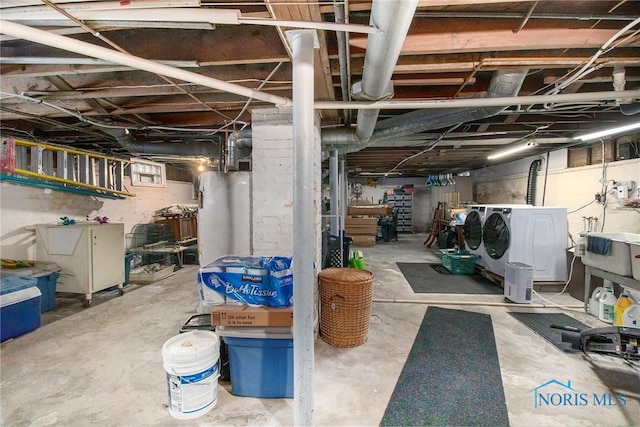 3867 Almeda Dr, Toledo, OH 43612 - unfinished below grade area with separate washer and dryer