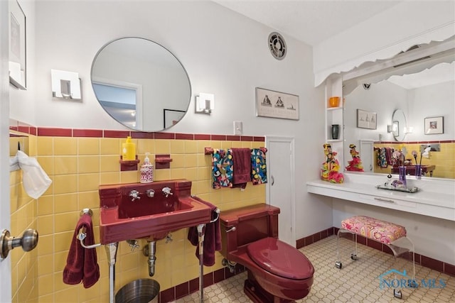 3468 Hughes Blvd, Toledo, OH 43606 - bathroom featuring tile walls and wainscoting