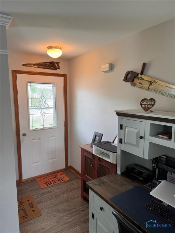 110 Town Line Rd, Bryan, OH 43506 - foyer entrance featuring wood finished floors and baseboards
