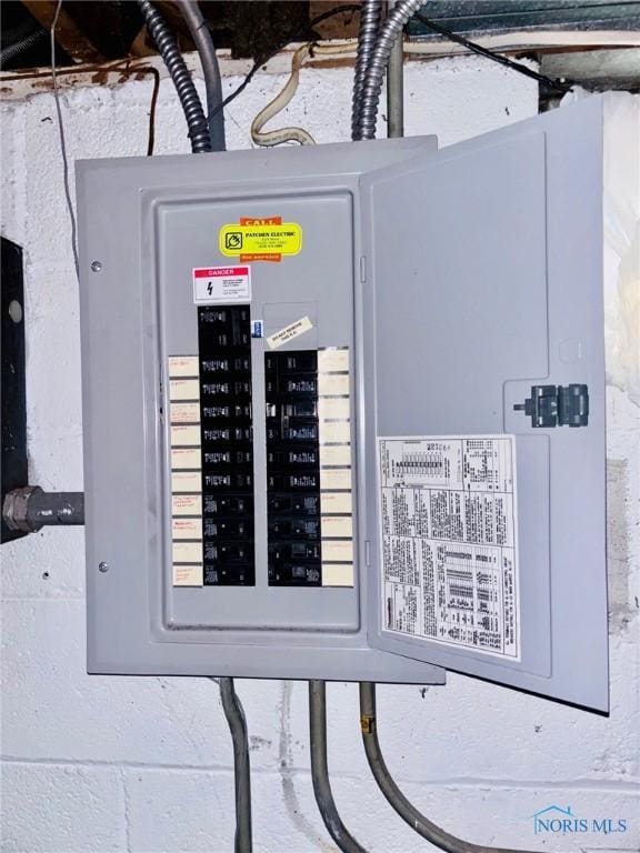 4136 Berwick Ave, Toledo, OH 43612 - utility room featuring electric panel