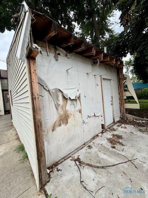 4136 Berwick Ave, Toledo, OH 43612 - view of outdoor structure