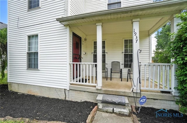 1939 Macomber St, Toledo, OH 43606 - entrance to property with covered porch