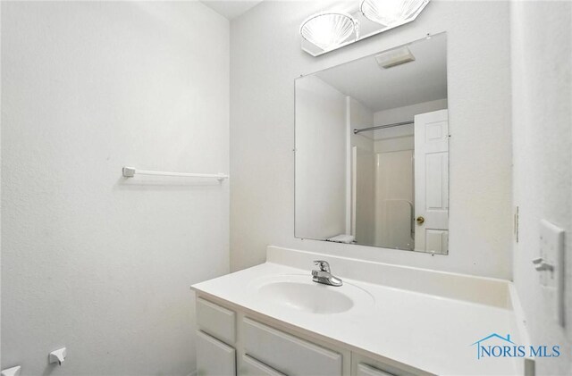 1939 Macomber St, Toledo, OH 43606 - bathroom with vanity
