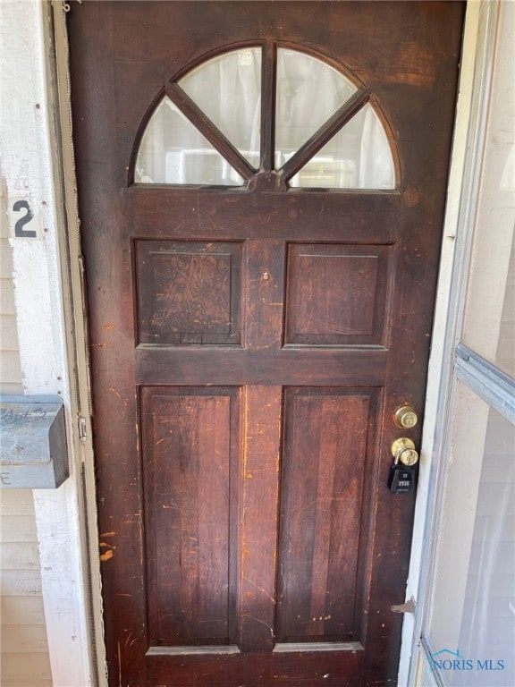 421 Oswald St, Toledo, OH 43605 - view of exterior entry