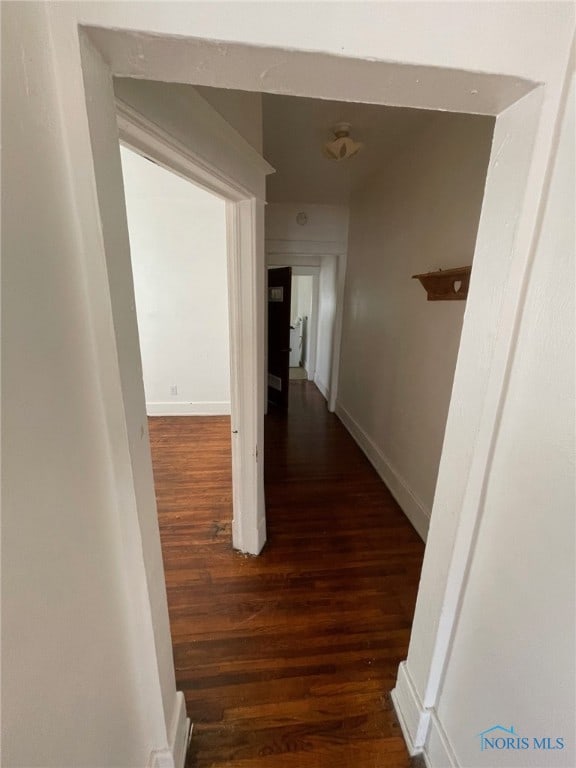 421 Oswald St, Toledo, OH 43605 - corridor featuring wood finished floors