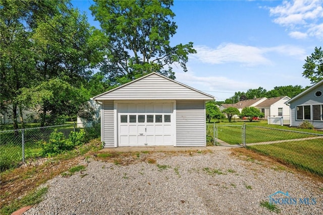 5201 Arbor Way, Sylvania, OH 43560 - detached garage with driveway