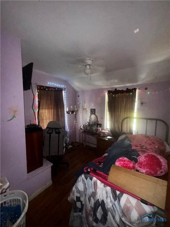 1421 N Ravine Pkwy, Toledo, OH 43605 - bedroom featuring wood finished floors and ceiling fan