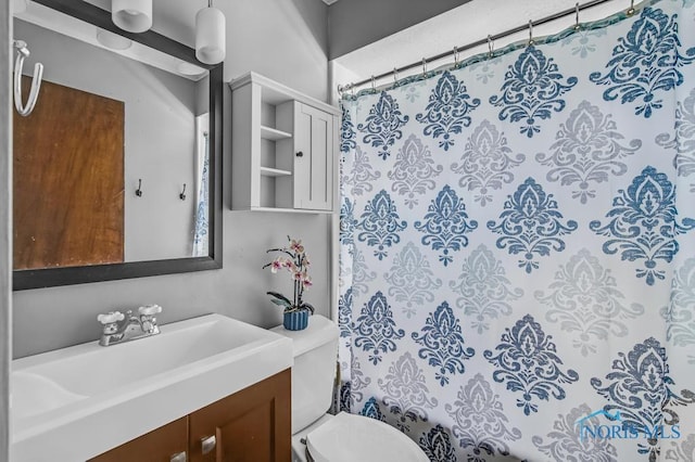 3253 Radford Dr, Toledo, OH 43614 - full bathroom with vanity and a shower with curtain