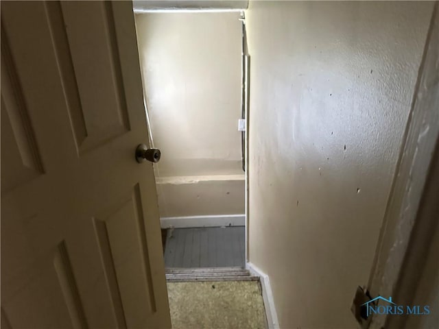 540 E Central Ave, Toledo, OH 43608 - bathroom with baseboards