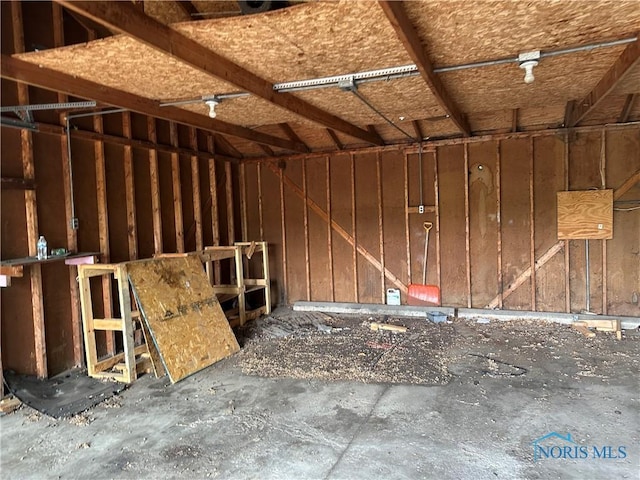 1623 W Central Ave, Toledo, OH 43606 - view of garage