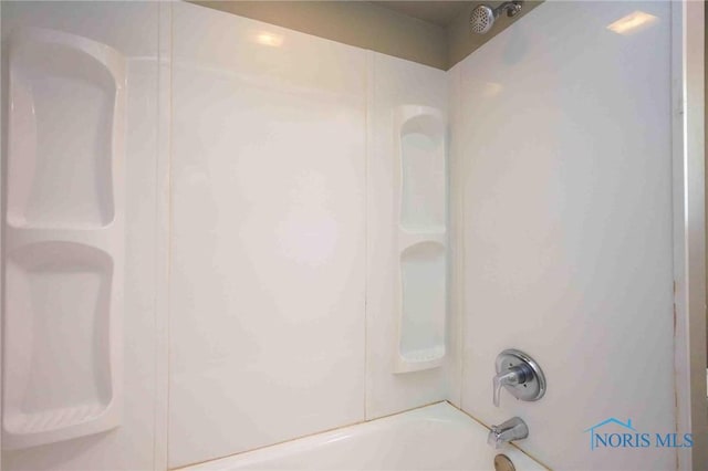 601 Edith Ave, Findlay, OH 45840 - bathroom with shower / bath combination