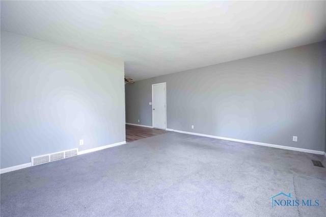 601 Edith Ave, Findlay, OH 45840 - unfurnished room with carpet floors and baseboards