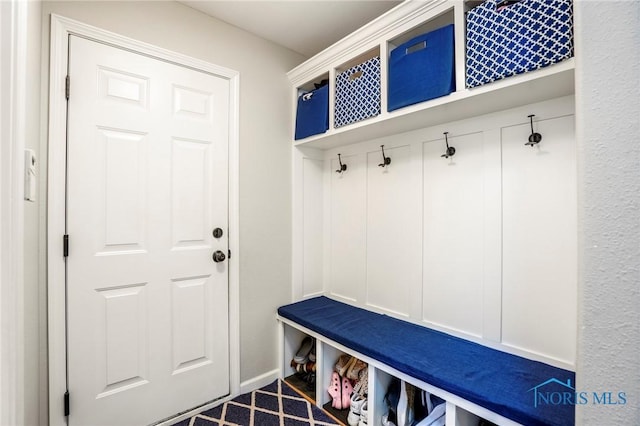 2838 Long View Dr, Maumee, OH 43537 - mudroom featuring baseboards