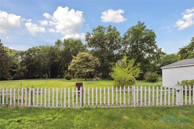 2361 Tremainsville Rd, Toledo, OH 43613 - photo 40