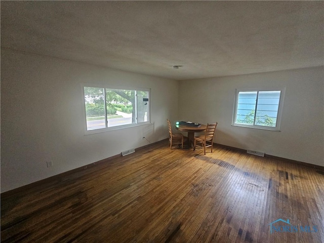 2916 Upton Ave, Toledo, OH 43606 - empty room featuring dark wood-style flooring