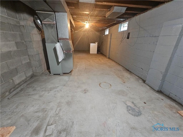2916 Upton Ave, Toledo, OH 43606 - view of below grade area