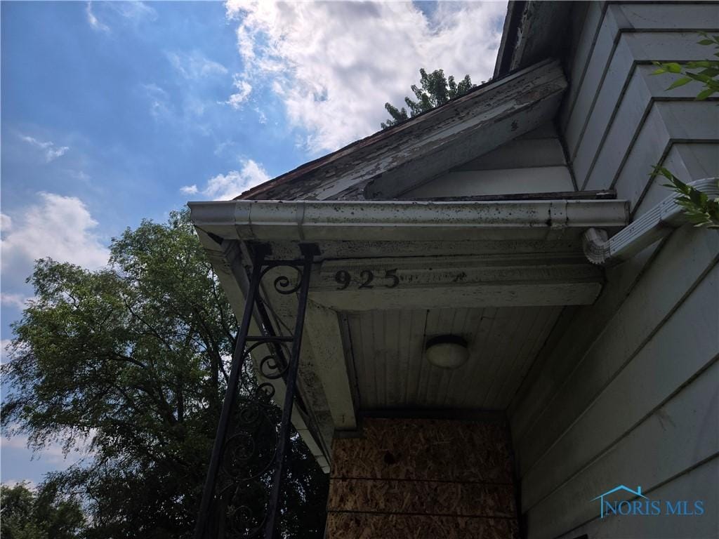925 Colburn St, Toledo, OH 43609 - exterior view