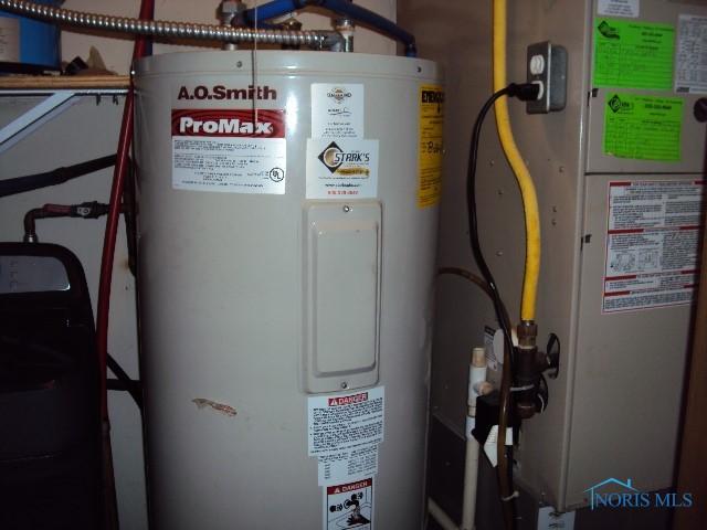 217 Lakeview Dr, Bryan, OH 43506 - utility room with water heater