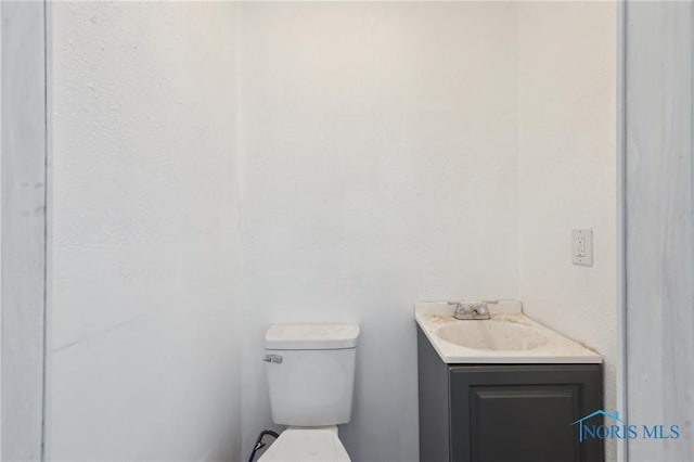 1155 Pinewood Ave, Toledo, OH 43607 - half bath featuring toilet and vanity