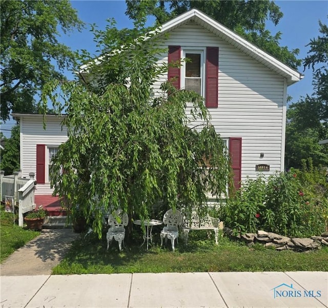 24014 W 2nd St, Grand Rapids, OH 43522 - photo 1