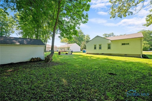 6006 Blossman Rd, Toledo, OH 43617 - view of grassy yard