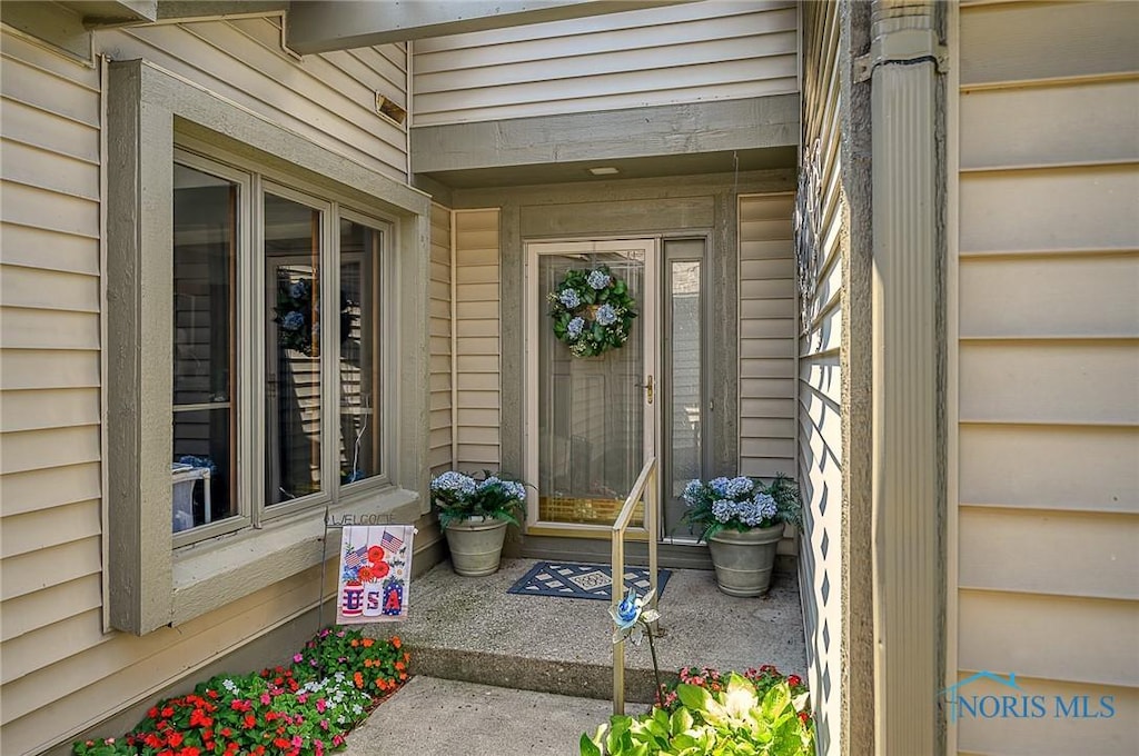 3008 Pleasant Hill Rd Unit 3008, Maumee, OH 43537 - entrance to property