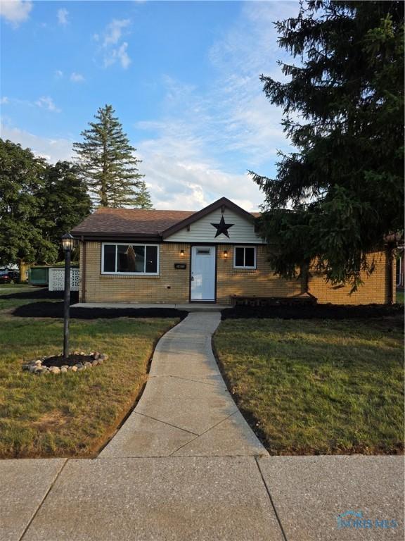 2405 Hiddenbrook Dr, Toledo, OH 43613 - photo 1