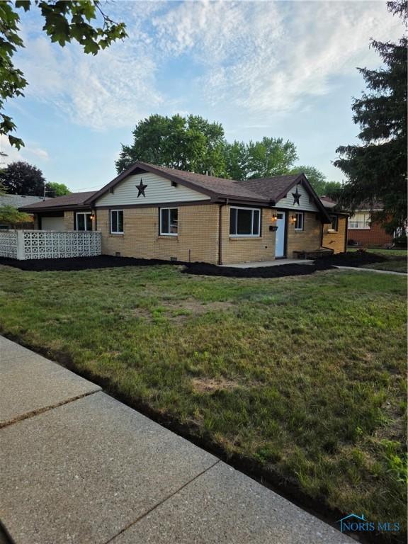 2405 Hiddenbrook Dr, Toledo, OH 43613 - photo 2