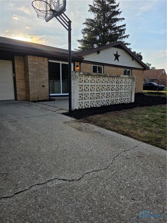 2405 Hiddenbrook Dr, Toledo, OH 43613 - photo 3