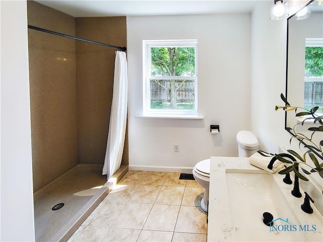 15740 Hill Rd, Defiance, OH 43512 - full bathroom with a shower with curtain, tile patterned floors, and vanity