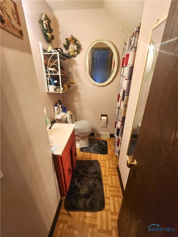 16 Prescott St, Toledo, OH 43620 - full bathroom with vanity, lofted ceiling, and curtained shower