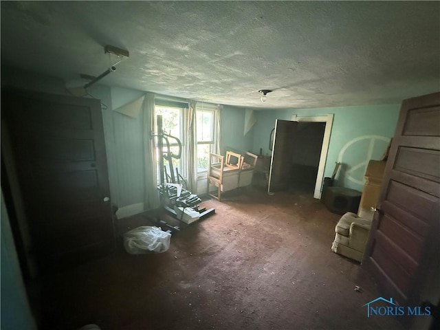 1441 Maumee St, Holland, OH 43528 - bedroom featuring a textured ceiling