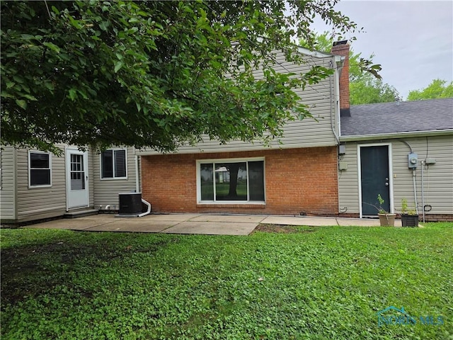 3651 Treelawn Dr, Toledo, OH 43614 - photo 2