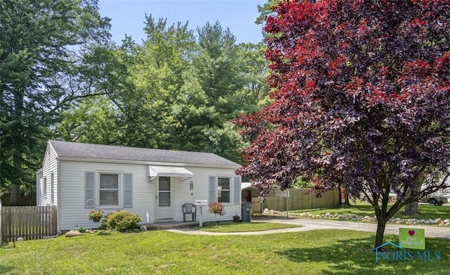 5301 Oldham Dr, Toledo, OH 43613 - photo 1
