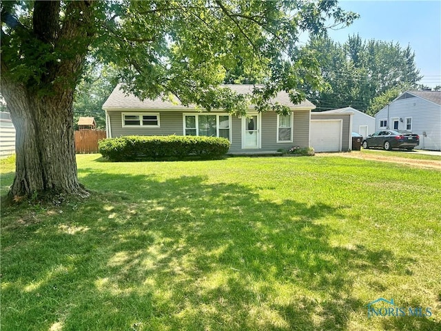 1553 Westgate Dr, Defiance, OH 43512 - photo 1