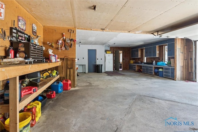 305 W 3rd St, Perrysburg, OH 43551 - photo 34