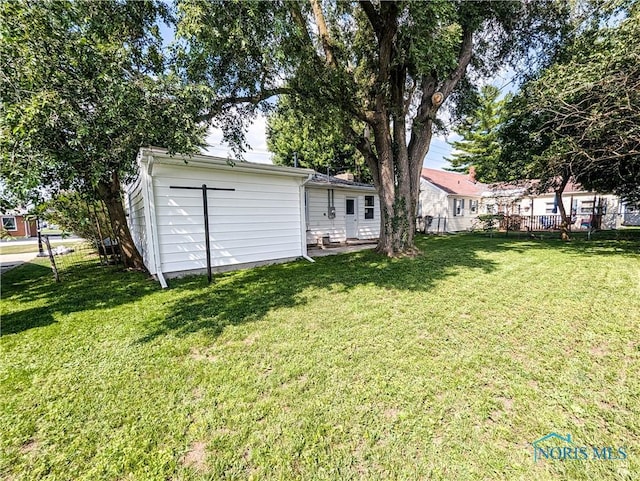 375 W Thomas St, Fostoria, OH 44830 - photo 8