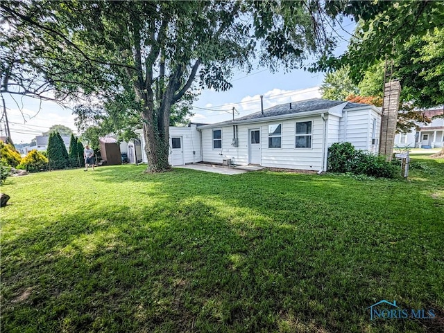 375 W Thomas St, Fostoria, OH 44830 - photo 9