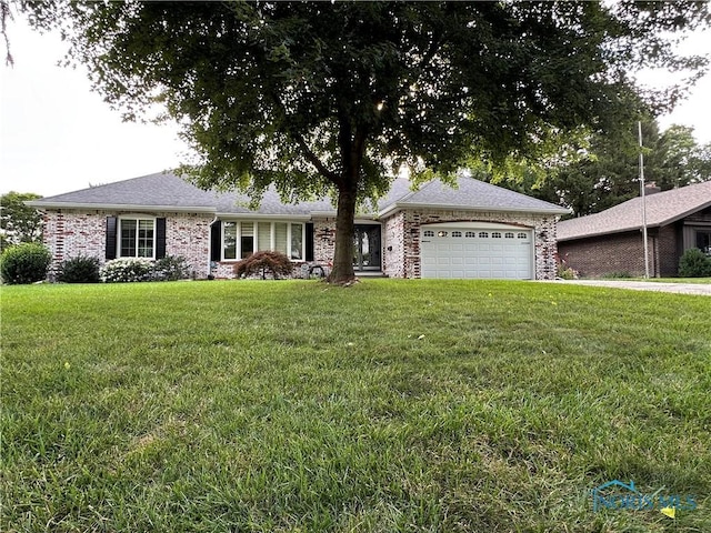 1781 Valley Way Dr, Toledo, OH 43614 - photo 1