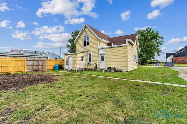 912 Mcdougal St, Fostoria, OH 44830 - photo 6