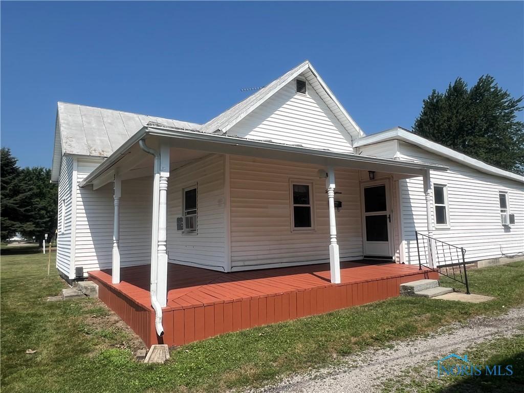 318 Belmont St, North Baltimore, OH 45872 - photo 1